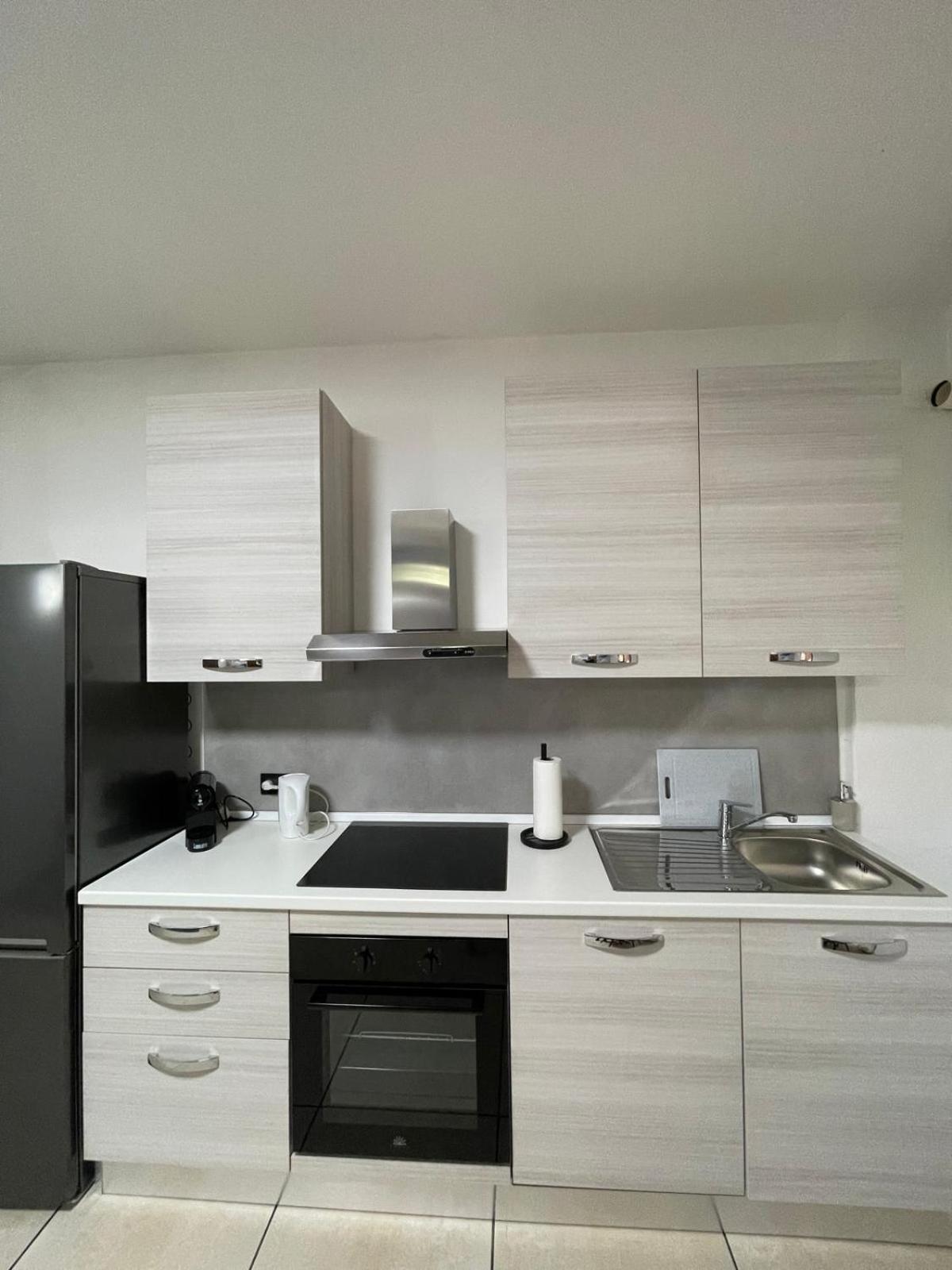 Marconi City Centre Desenzano del Garda Luaran gambar